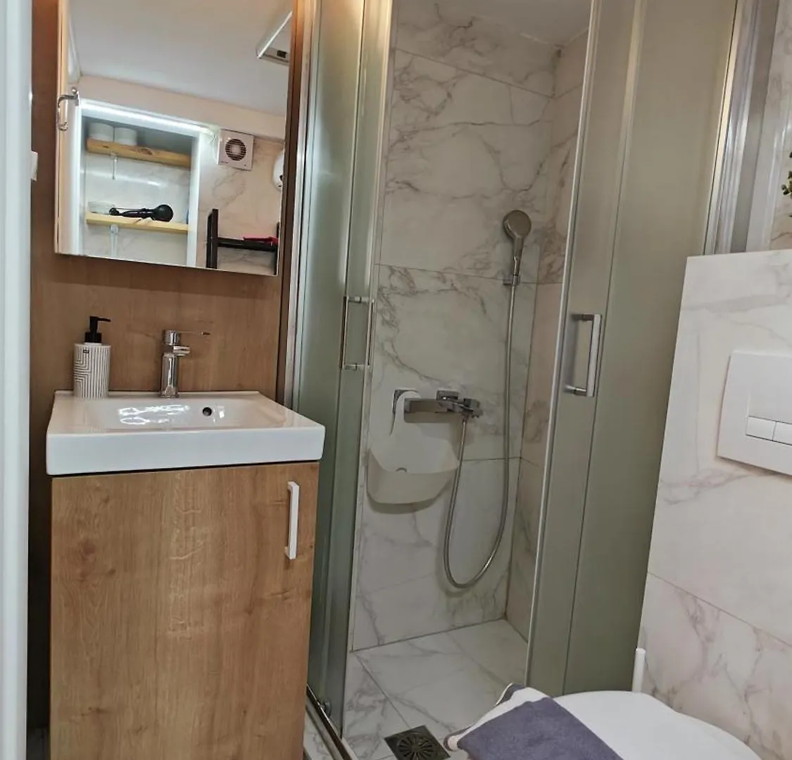 Apartment Think Home, Exploring The Center Of Thessaloniki